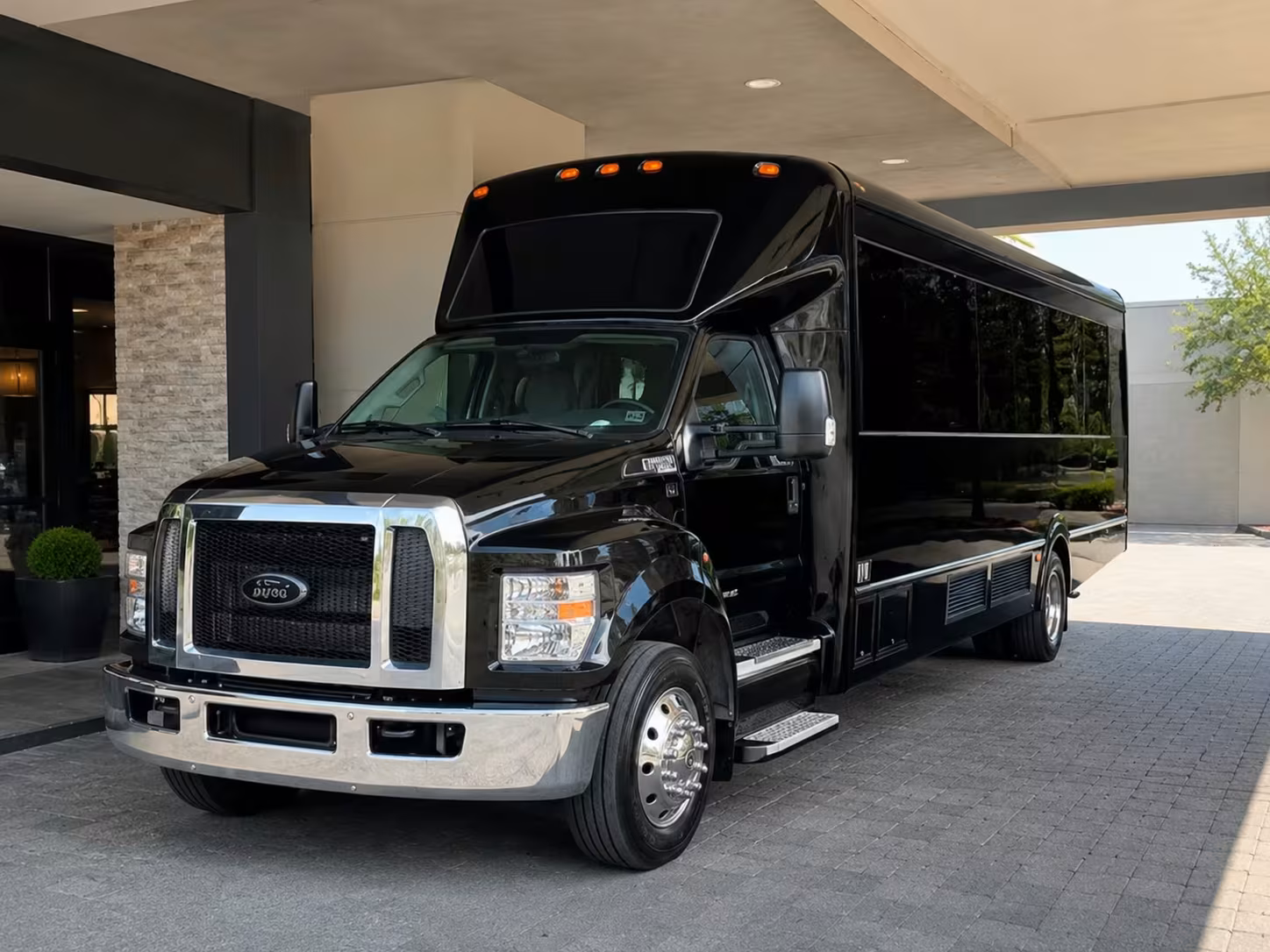 lake forest bachelorette party bus rentals for wine country
