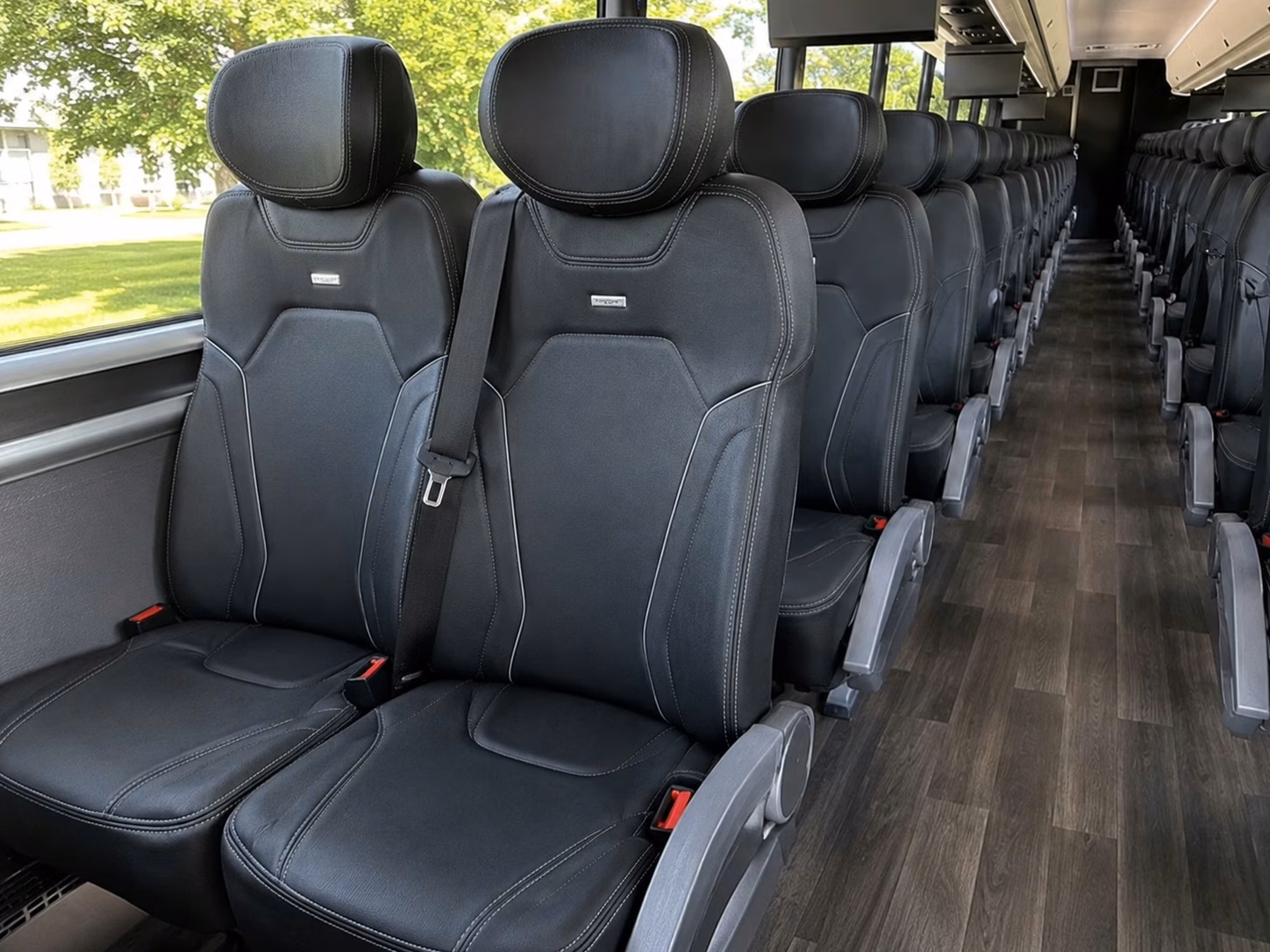 lake forest charter bus rentals to los angeles area venues