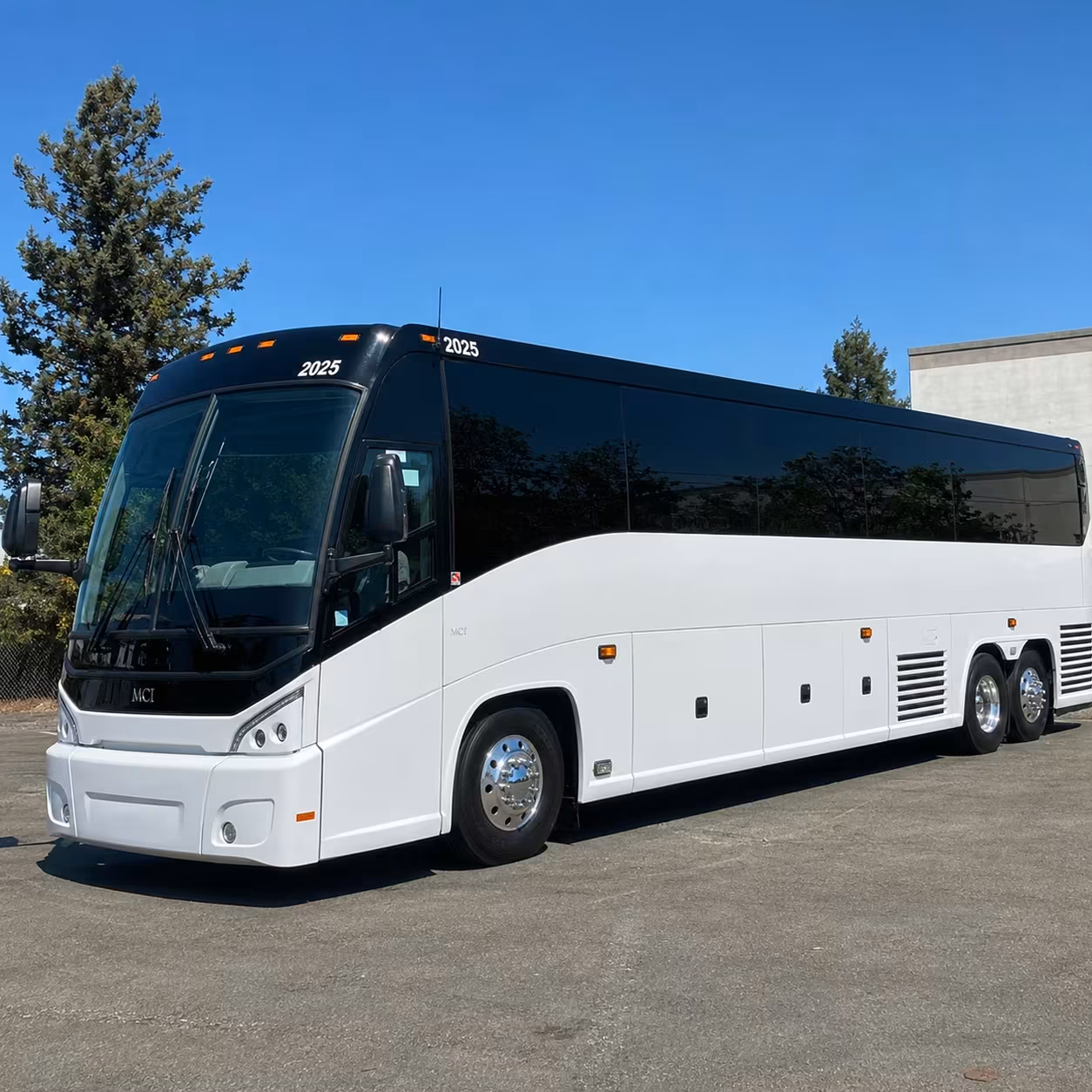 lake forest charter buses for sports teams and fan groups