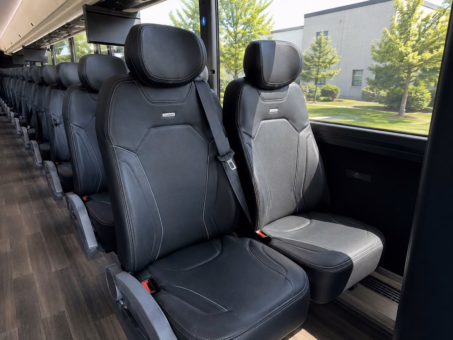 lake forest wedding shuttle buses between hotels and ceremonies